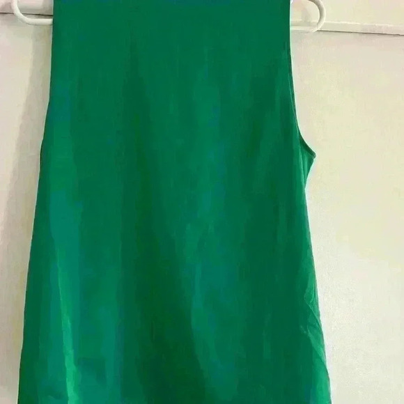 INC green top with gold chain detail. Size M. NWT - Picture 4 of 5